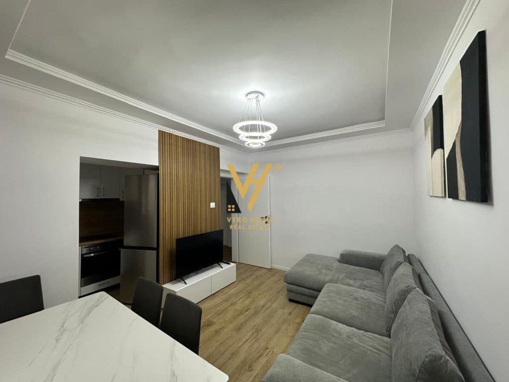 JEPET APARTAMENT 2+1 ME QERA TE RRUGA E KAVAJES 850 EURO 2