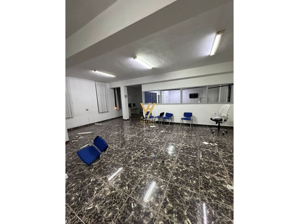 Jepet Zyre me qera te Rruga e Durresit 220 m2 4