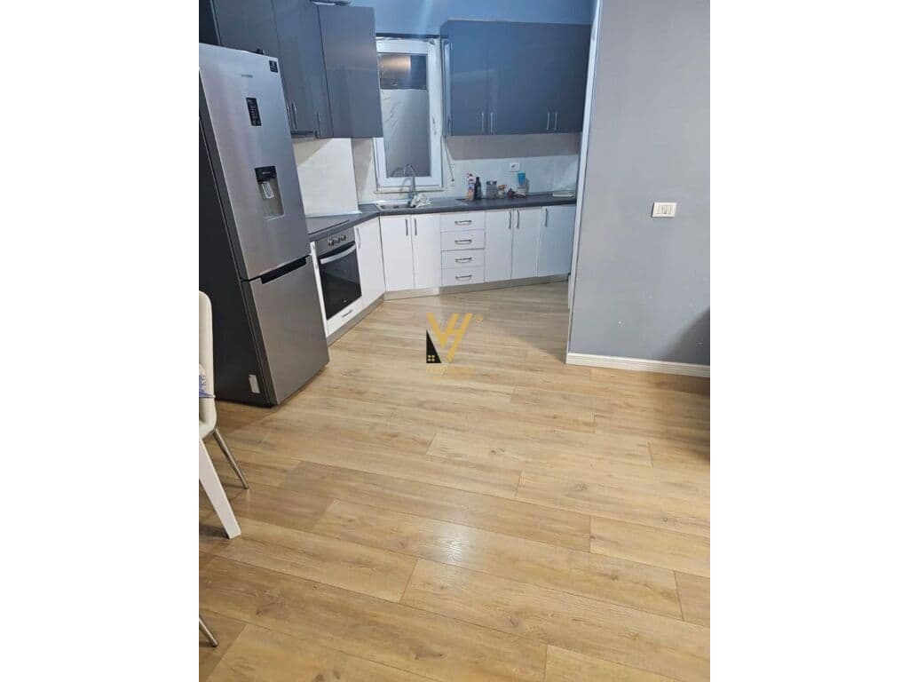 Shitet Apartament 3+1+2+ballkon te Kopshti Zoologjik 162 m2 4