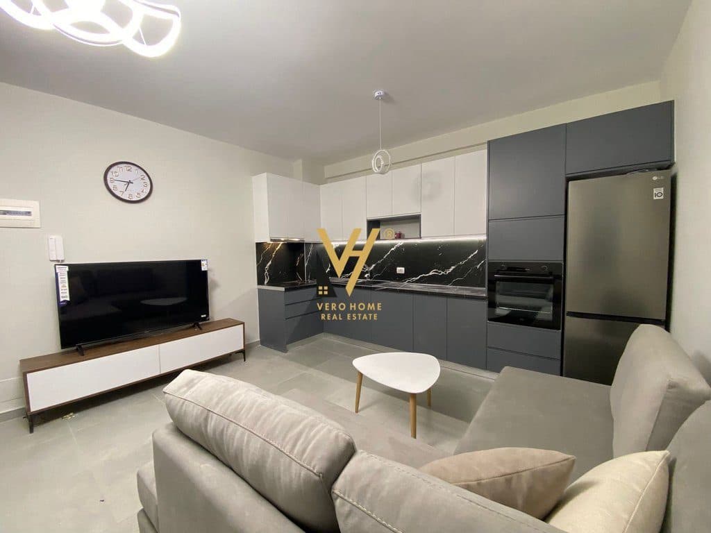 JEPET APARTAMENT 2+1+BLK ME QERA TE RRUGA E DURRESIT 850 EURO