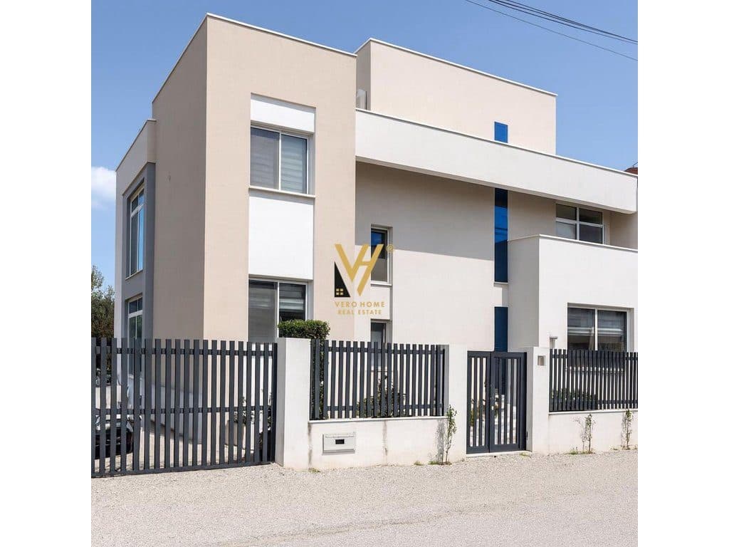 SHITET VILE MODERNE 3-KATESHE TE VILAT GJERMANE 780.000 EURO