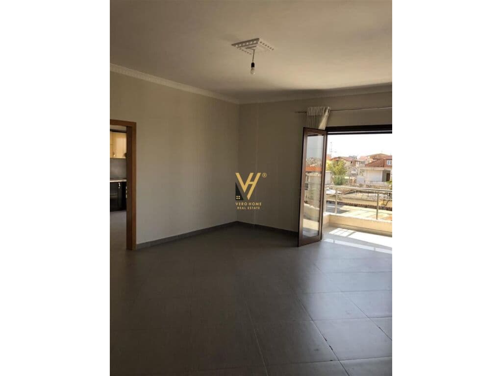 Jepet Apartament 2+1+2+ballkon me qera te 5 Maji 115 m2 3
