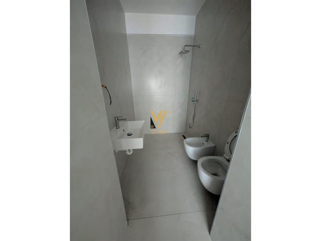 JEPET APARTAMENT 2+1+BLK ME QERA TE REZ OXA, RR.DALIP TOPI 550 EURO 4