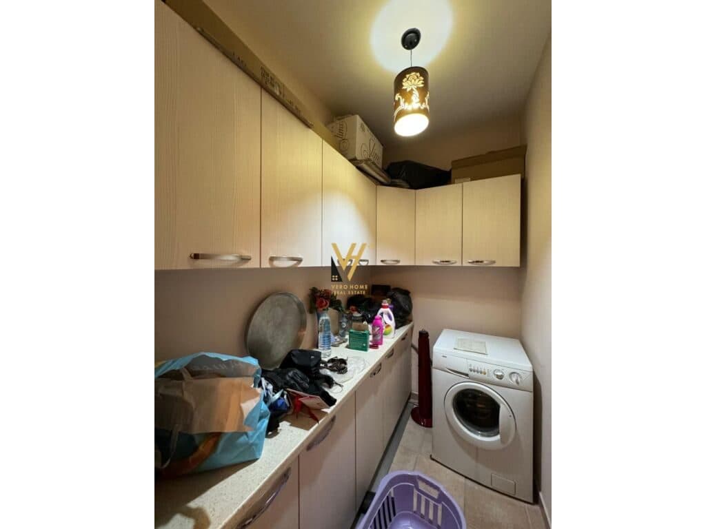Shitet Apartament 2+1+2+ballkon te Mbikalimi i Kristalit , Komuna e Parisit 116 m2 3