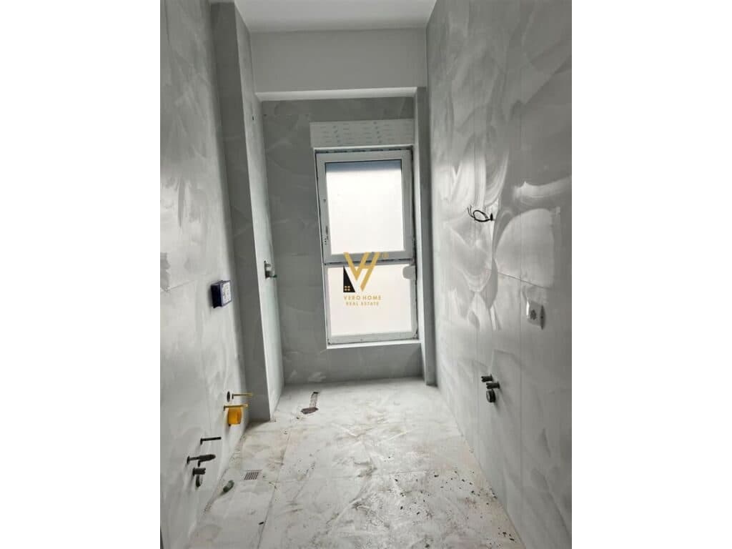 Shitet Apartament 1+1+ballkon te Ali Demi 53 m2 2