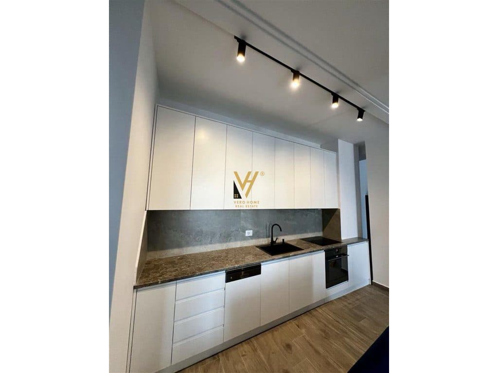 JEPET APARTAMENT 2+1+BLK ME QERA TE PAZARI I RI 1.000 EURO 2
