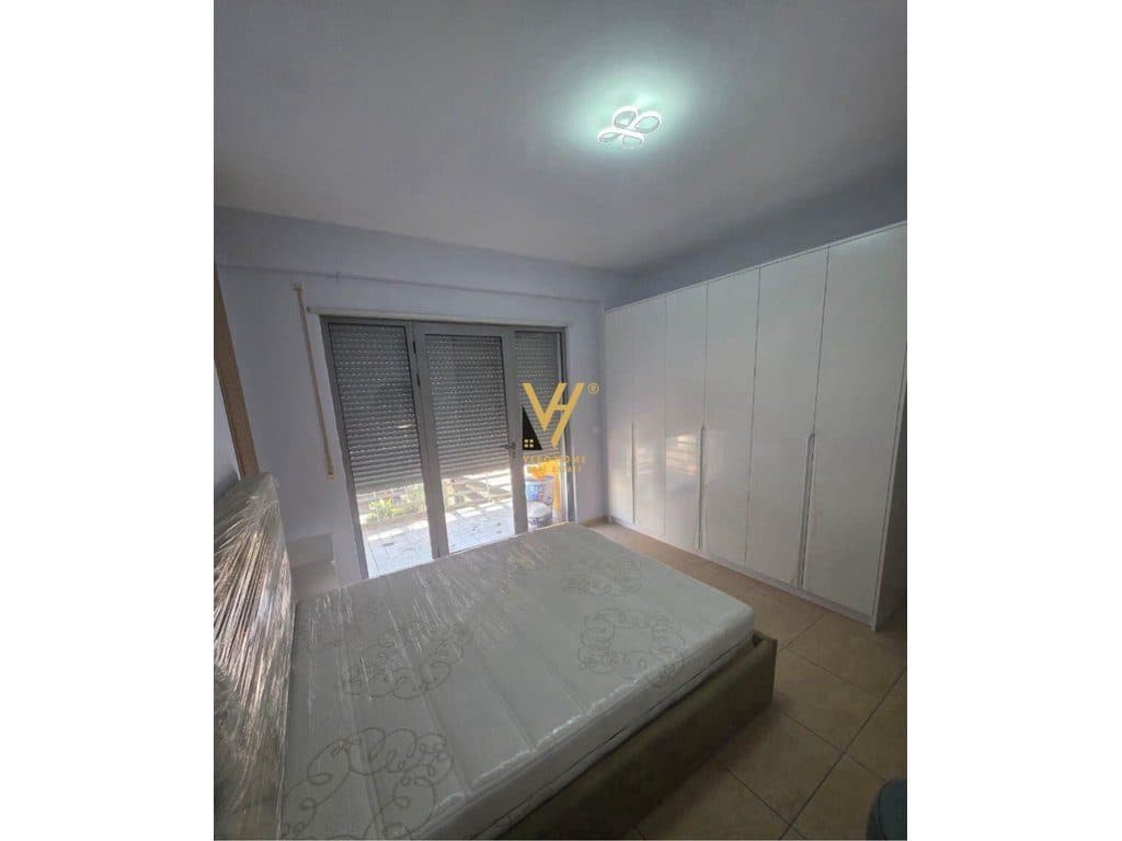 JEPET APARTAMENT 1+1+BLK ME QERA TE 5 MAJI 50.000 LEKE 4
