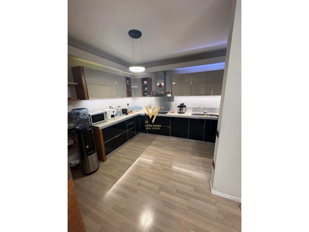 SHITET APARTAMENT 1+1+BLK TEK KIKA 1, KOMUNA E PARISIT 180.000 EURO 2