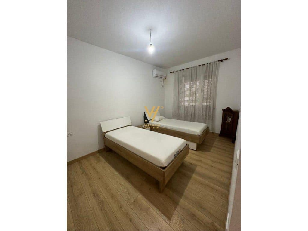 JEPET APARTAMENT 2+1+BLK ME QIRA TE PAZARI I RI 70.000 LEKE 3