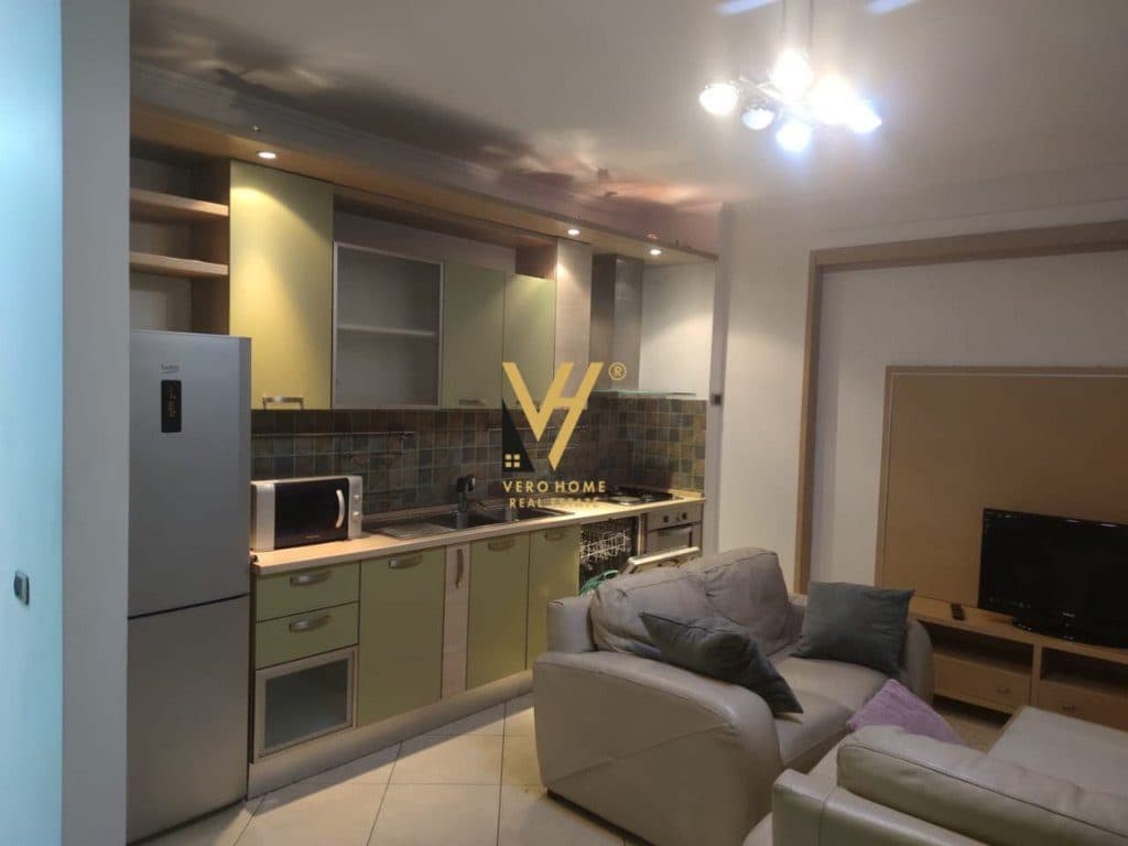 JEPET APARTAMENT 2+1+2+BLK ME QERA TE FERIT XHAJKO 700 EURO 2