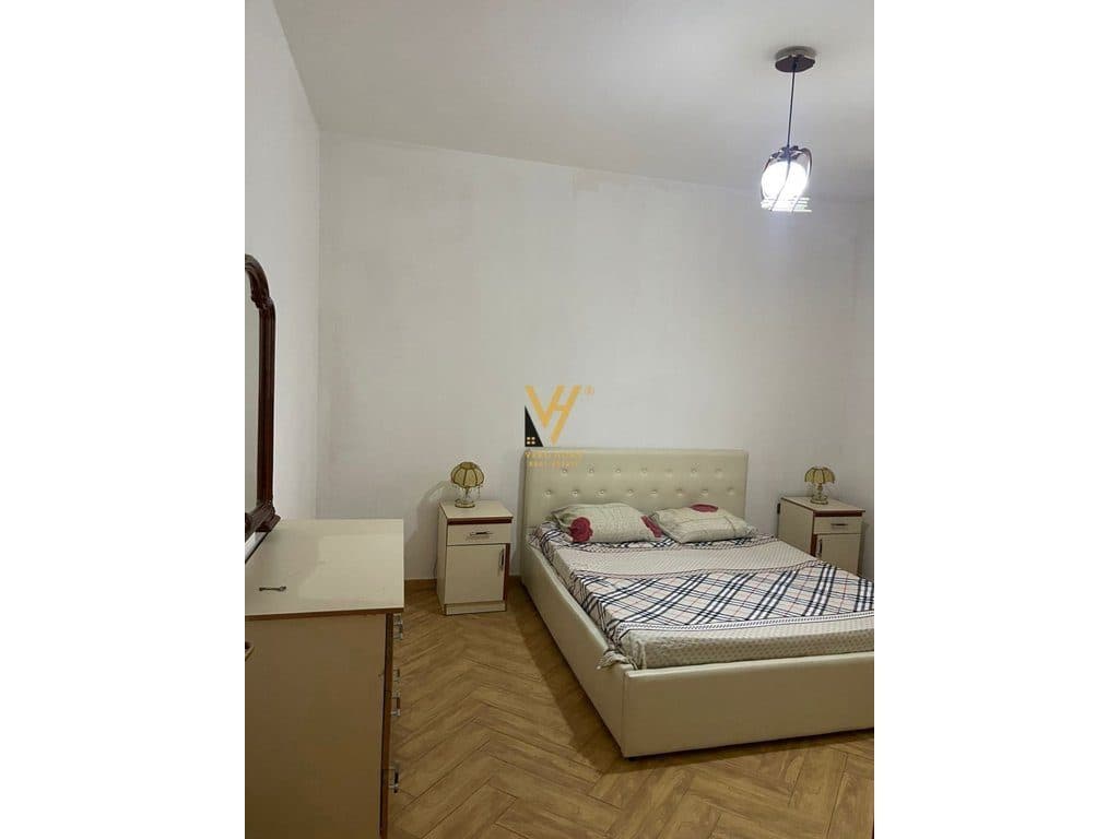 JEPET HYRJE 2+1 ME QERA NE DON BOSKO 450 EURO 3
