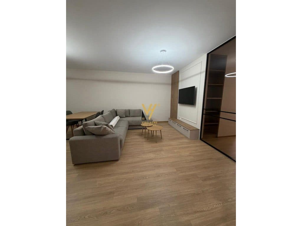 JEPET APARTAMENT 1+1+BLK ME QERA TE KOPSHTI ZOOLOGJIK 75.000 LEKE