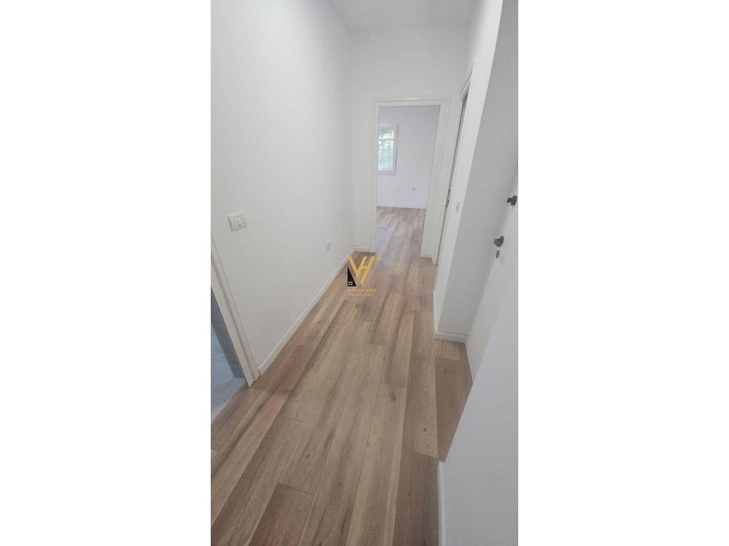 SHITET APARTAMENT 1+1+OBORR TE TIRANA E RE 13.000.000 LEKE 4