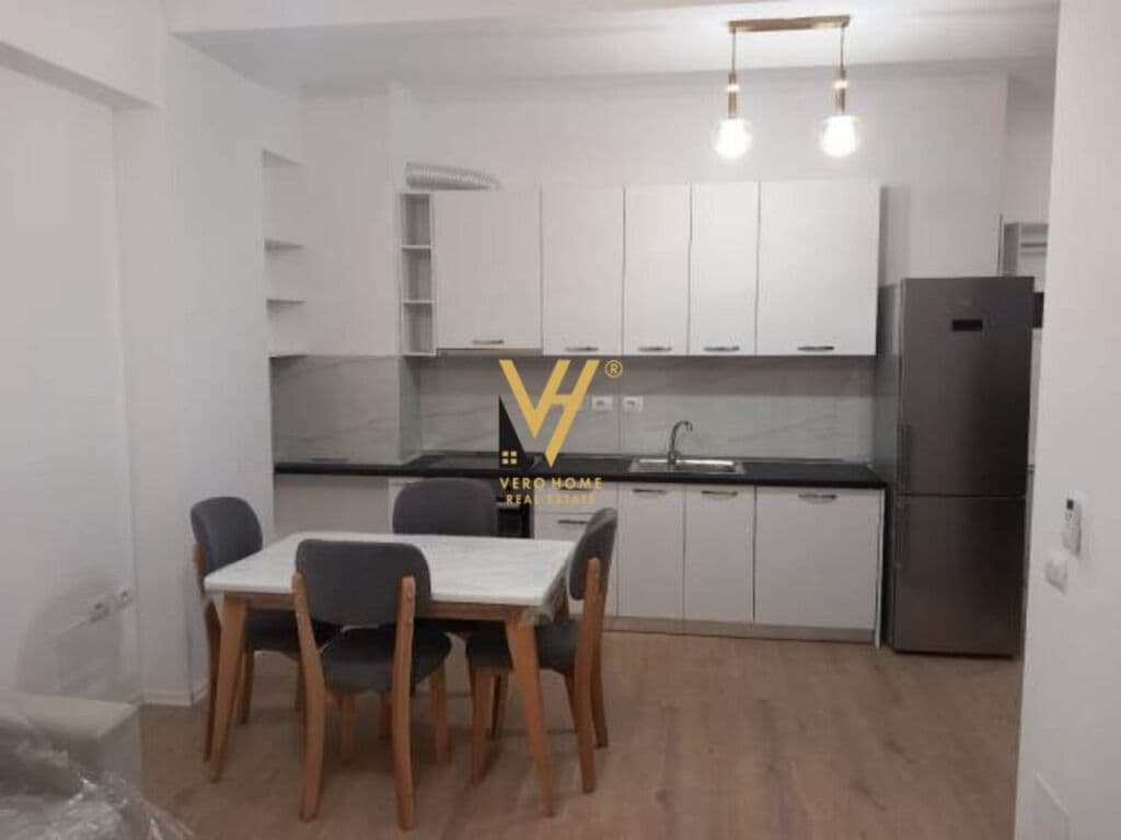 Jepet Apartament 2+1+ballkon me qera te Selvia 96 m2 3