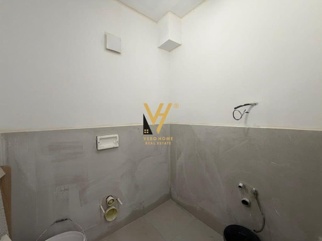 JEPET DYQAN 52 M2 ME QERA NE XHAMLLIK 1.000 EURO 4