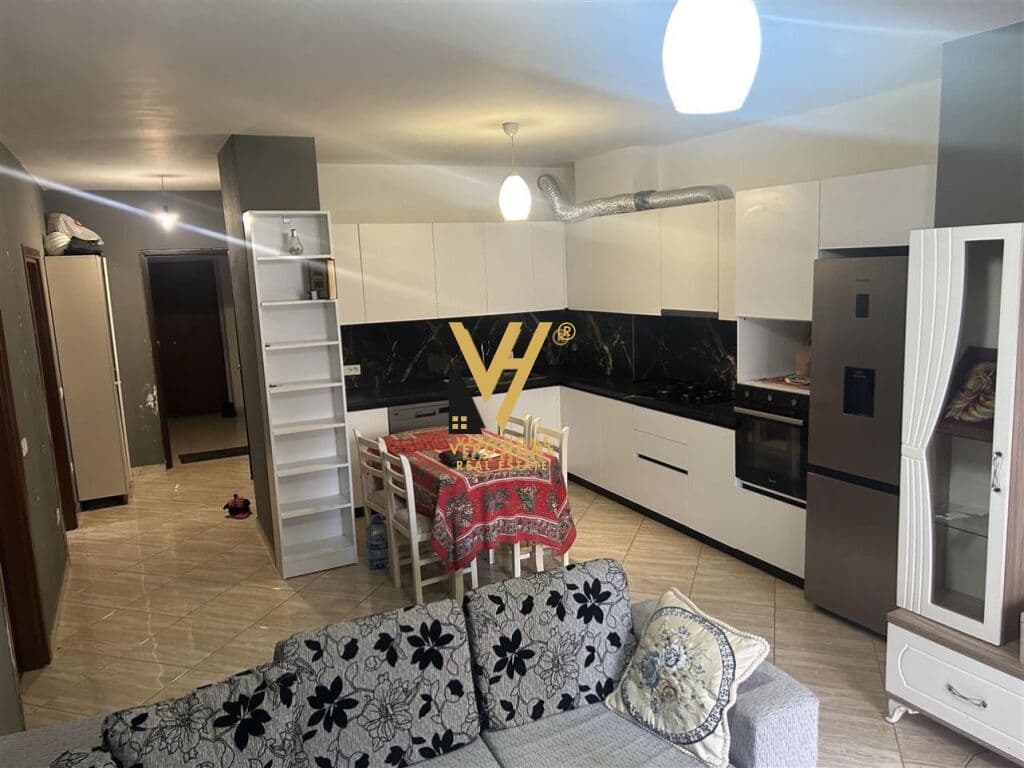 JEPET APARTAMENT 2+1+BLK ME QERA NE ASTIR 450 EURO 2