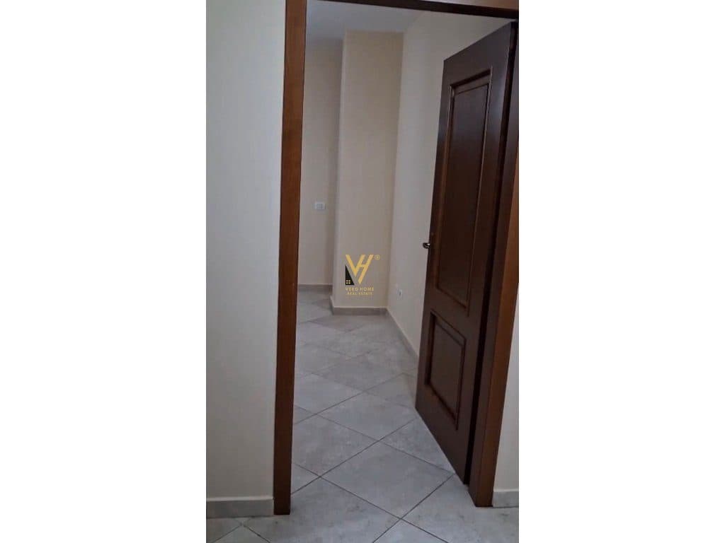 JEPET APARTAMENT 2+1 ME QIRA TE LIQENI THATE 40.000 LEKE 2