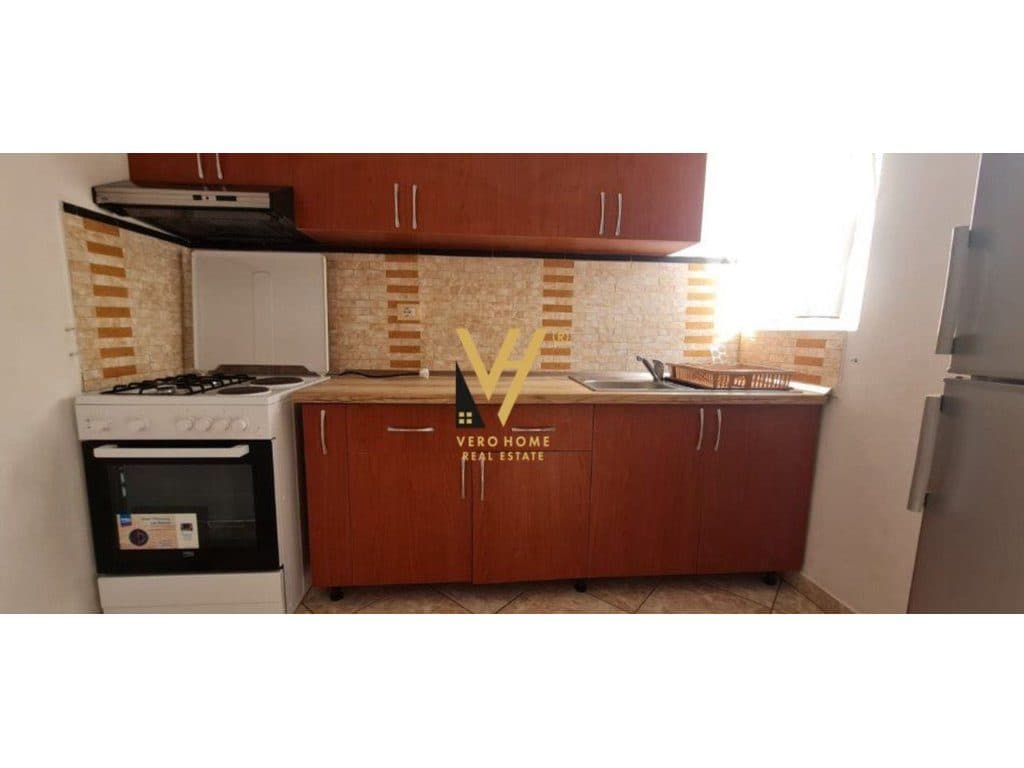 JEPET APARTAMENT 1+1 ME QIRA TE RR. KOSOVAREVE 55.000 LEKE 3
