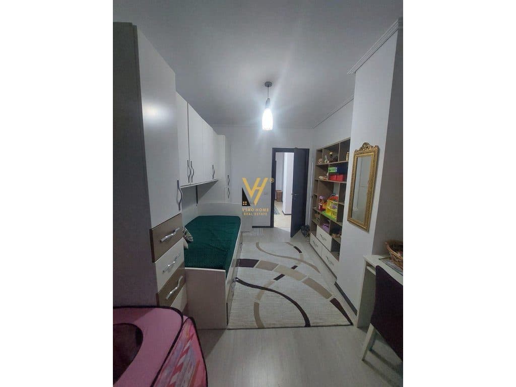 JEPET APARTAMENT 2+1+2+3BLK ME QERA TE ISH ATSH 900 EURO 4