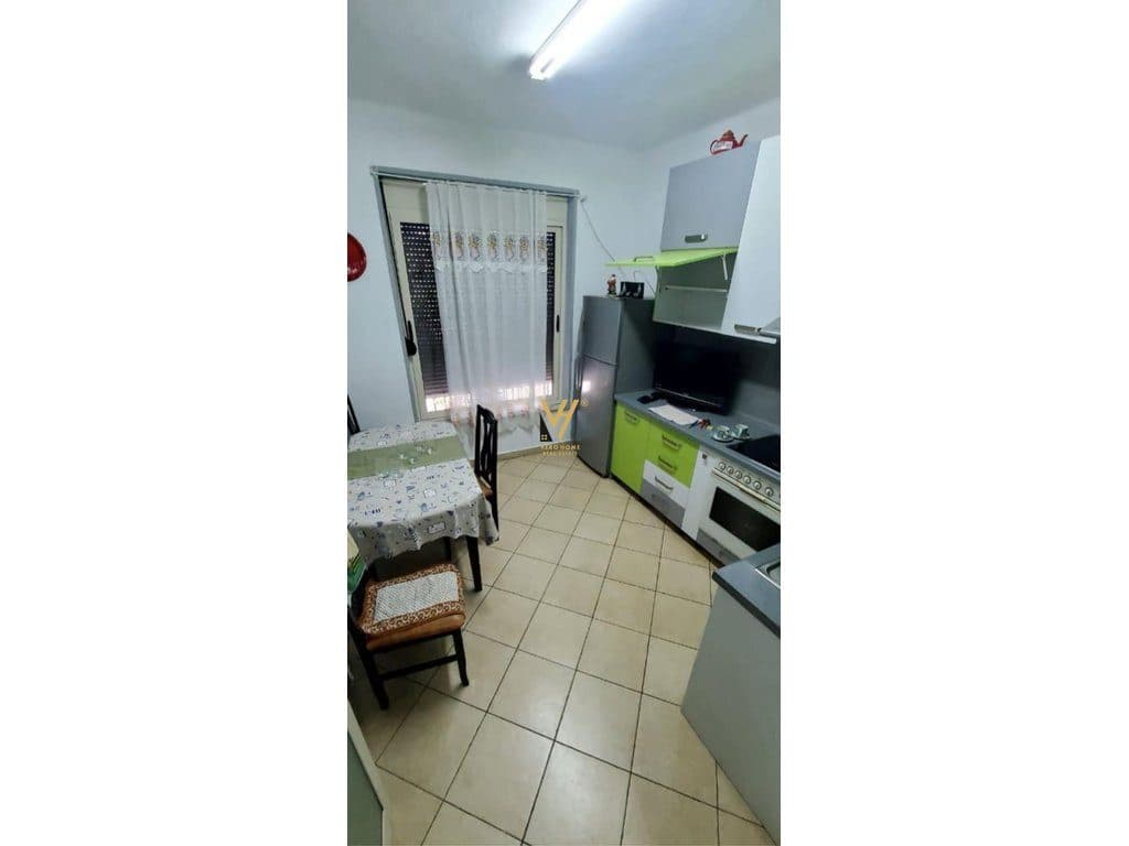 JEPET APARTAMENT 2+1+BLK ME QIRA TE RRUGA BARDHYL 53.000 LEKE