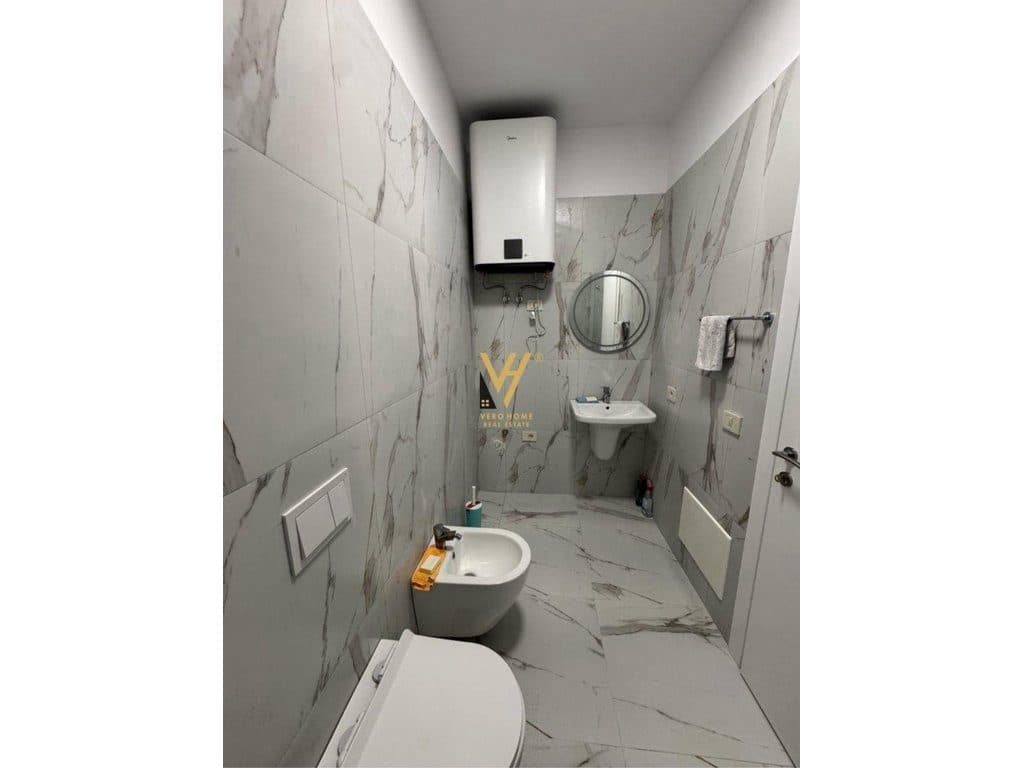 JEPET ZYRE 94 M2 ME QIRA TE RRUGA E DURRESIT 1.000 EURO 4