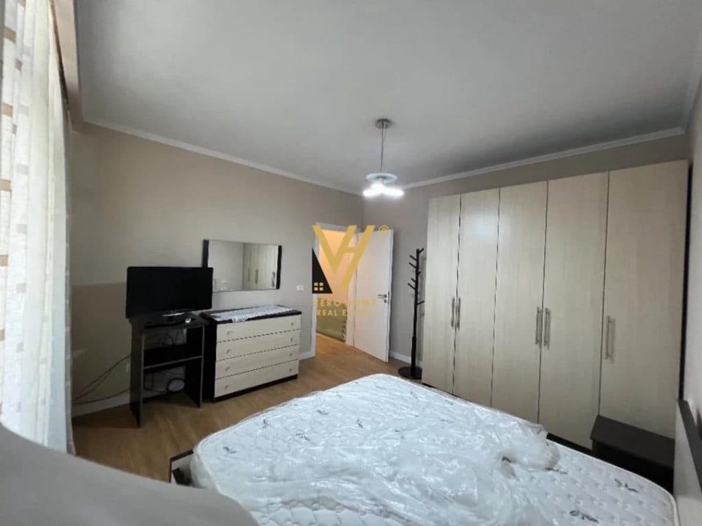 JEPET APARTAMENT 1+1+BLK ME QIRA TE TREGU ELEKTRIK 60.000 LEKE 3