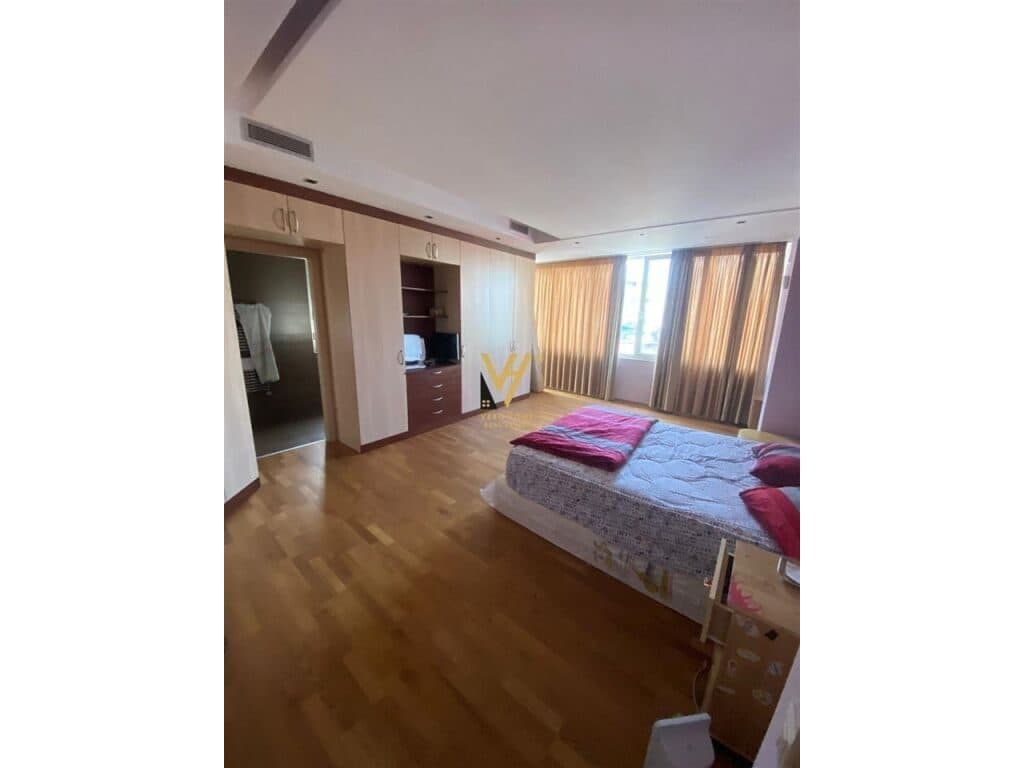 Jepet Zyre me qera ne Bllok , Xheko Imperial 160 m2