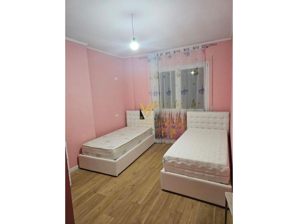 Shitet Apartament 3+1+2+ballkon te Kopshti Zoologjik 162 m2 2