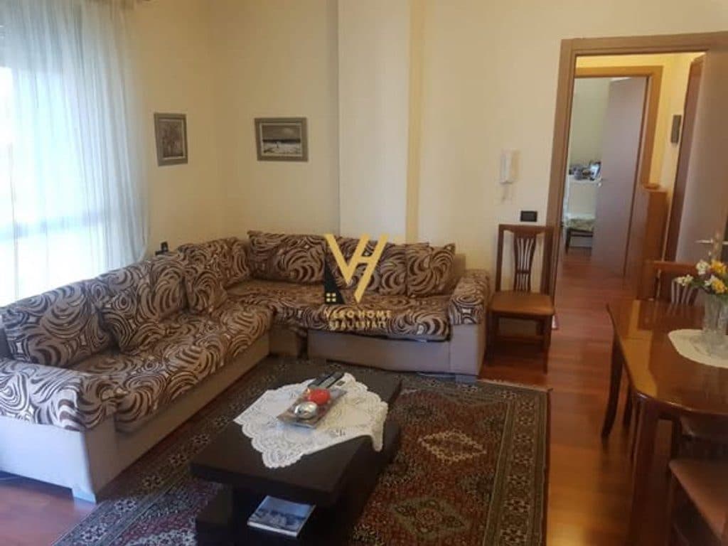 JEPET APARTAMENT 1+1 ME QERA TE PAZARI I RI 800 EURO