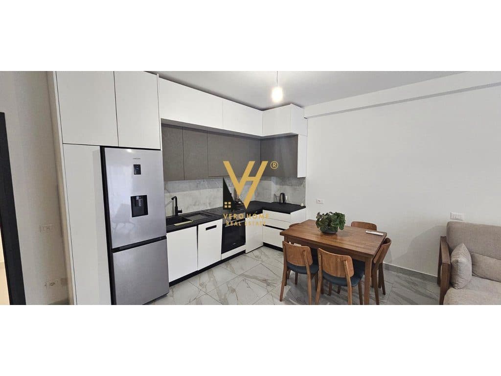 SHITET APARTAMENT 2+1+PARKIM NE GOLEM 180.000 EURO