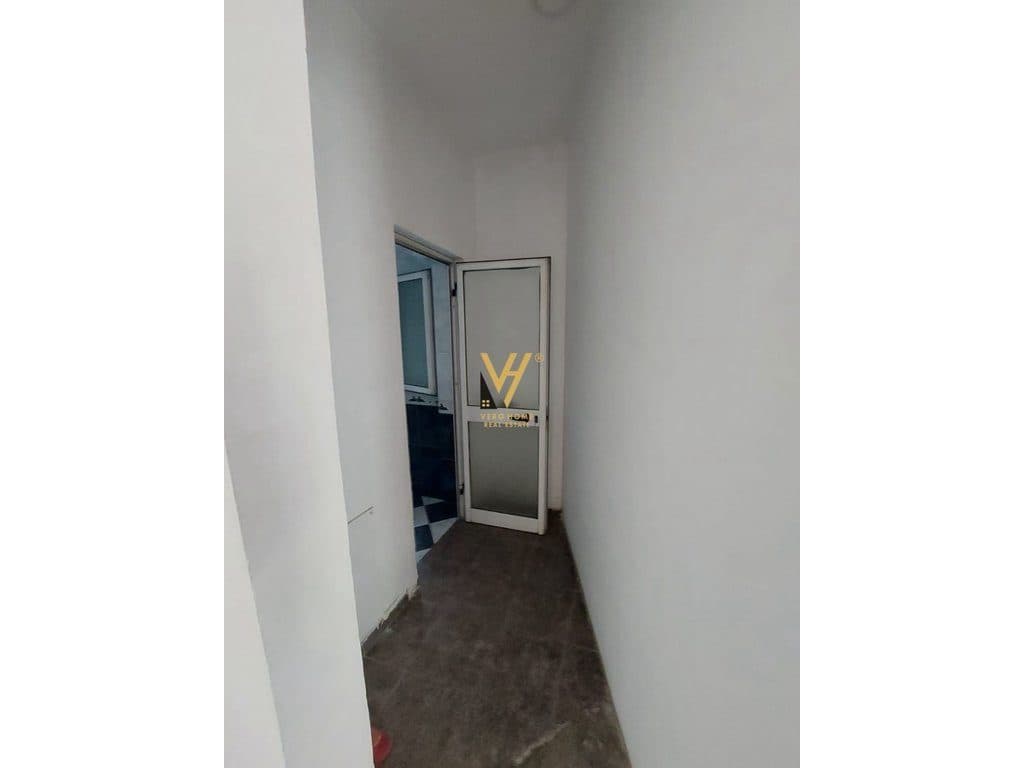 JEPET DYQAN 65 M2 ME QERA TE ZOGU I ZI 60.000 LEKE 3
