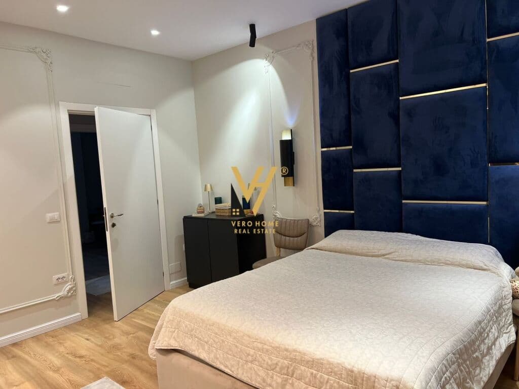 Jepet Apartament 3+1+post parkimi me qera te Kodra e Diellit 115 m2 2