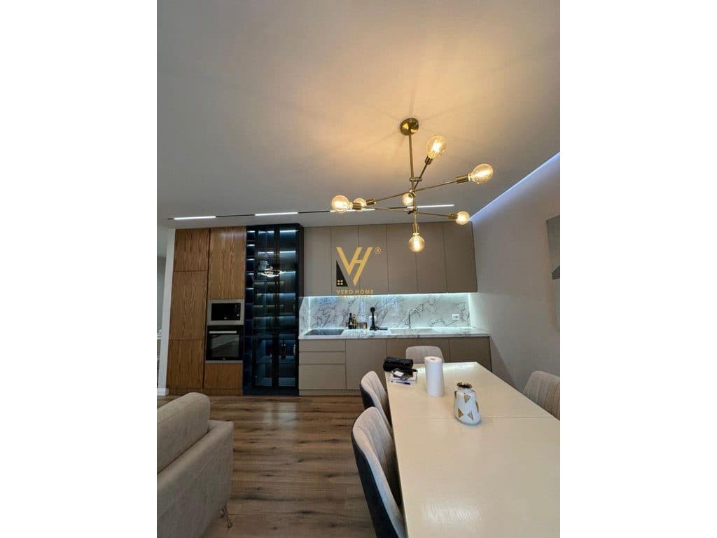 JEPET APARTAMENT 3+1+2+BLK ME QERA TE RRUGA TEODOR KEKO 1.000 EURO 2