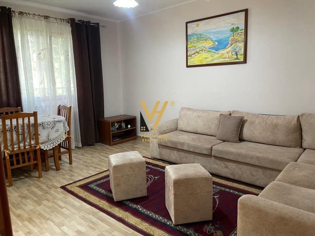 JEPET APARTAMENT 3+1+2+BLK ME QERA TE BLLOKU I VILAVE, SELITE 85.000 LEKE