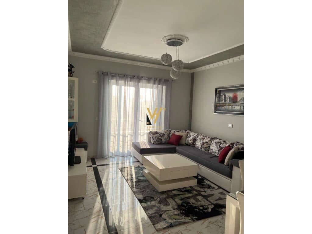 Jepet Apartament 3+1 me qera te Kodra e Priftit 130 m2 3