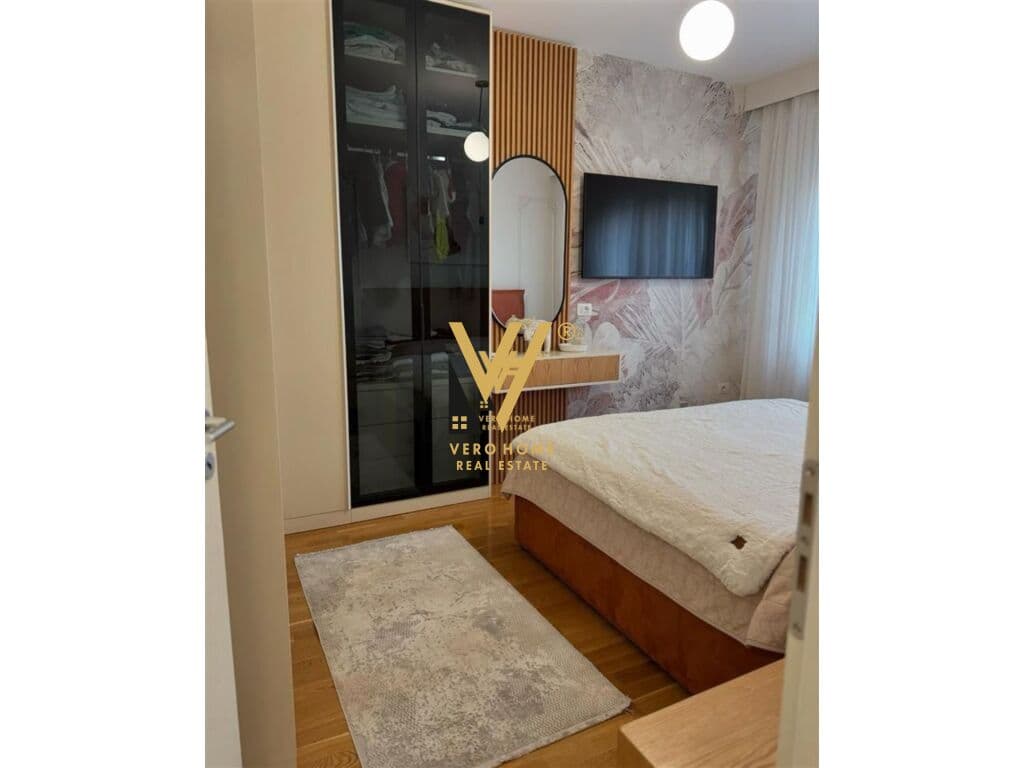 JEPET APARTAMENT 1+1+BLK ME QERA TE RRUGA BARRIKADAVE 1.000 EURO 4