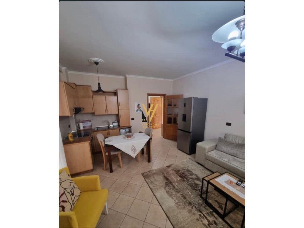 JEPET APARTAMENT 1+2+BLK ME QIRA TE RR. PETRO NINI LUARASI 60.000 LEKE 2
