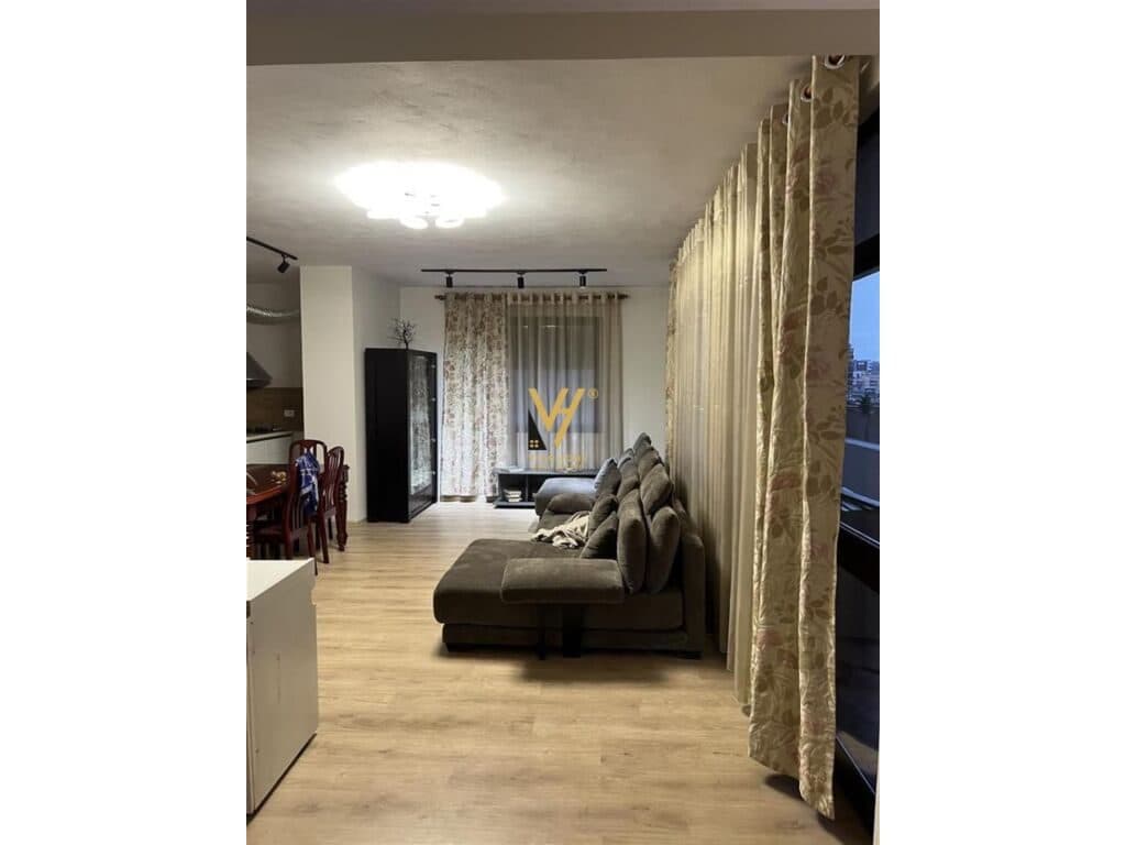 Jepet Apartament 3+1+2 me qera te Pazari i Ri 143 m2 4