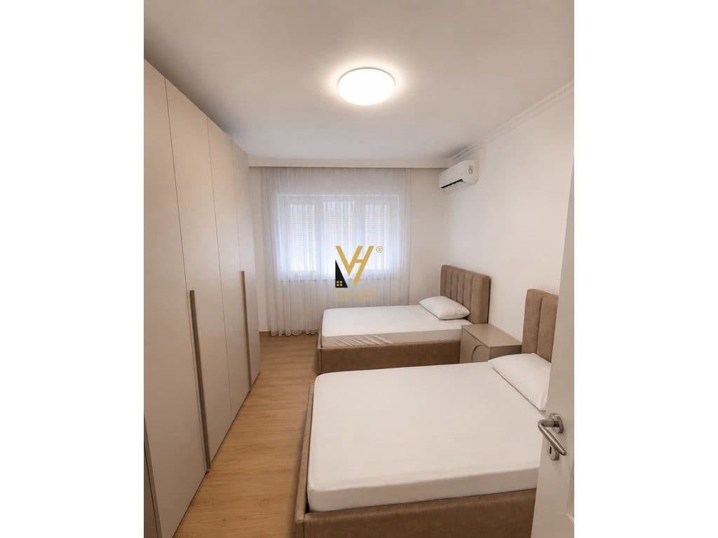 JEPET APARTAMENT 2+1+2+BLK ME QIRA NE QENDER 1.000 EURO 3