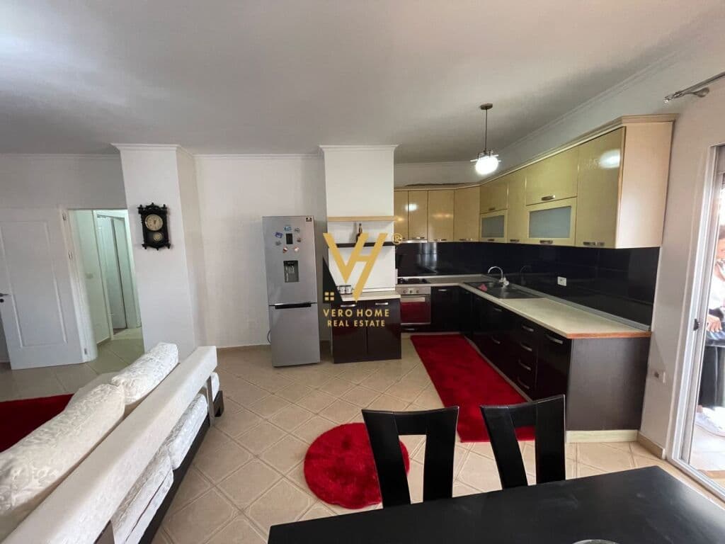 Shitet Apartament 1+1+ballkon te Rruga e Barrikadave 100 m2 3