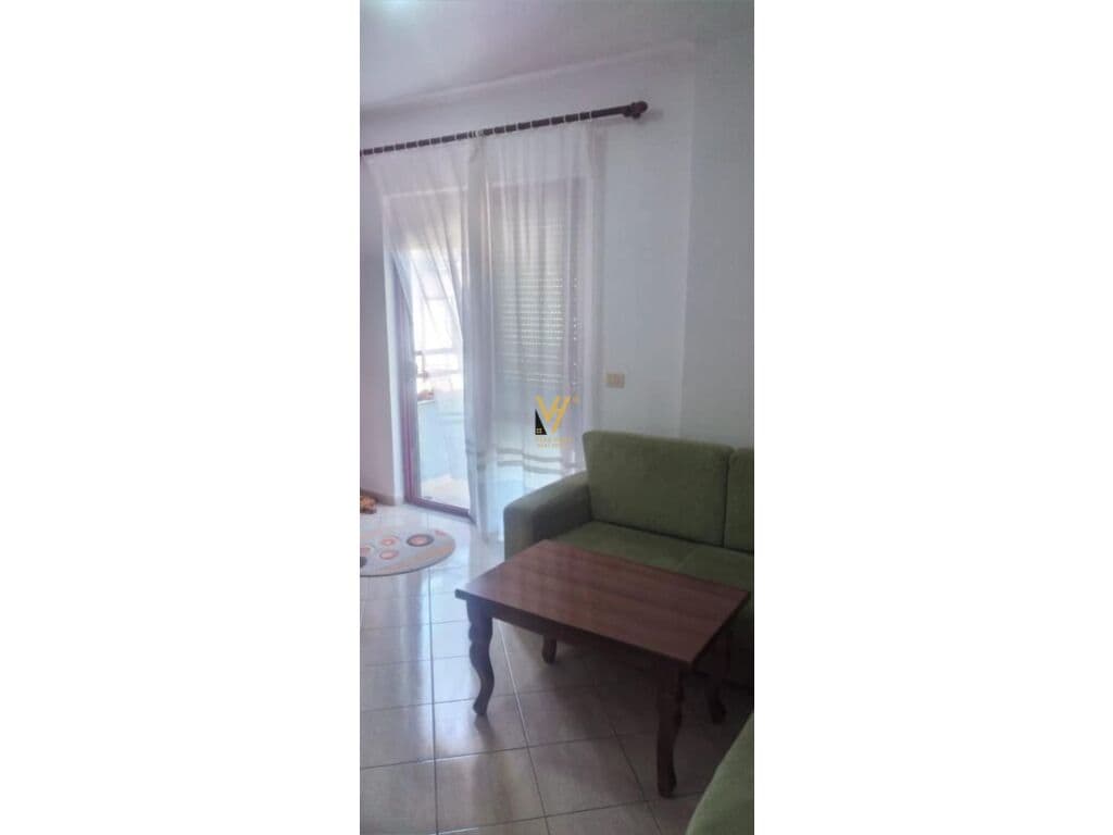 Jepet apartament 2+1+blk me qera te Medreseja 85 m2 2