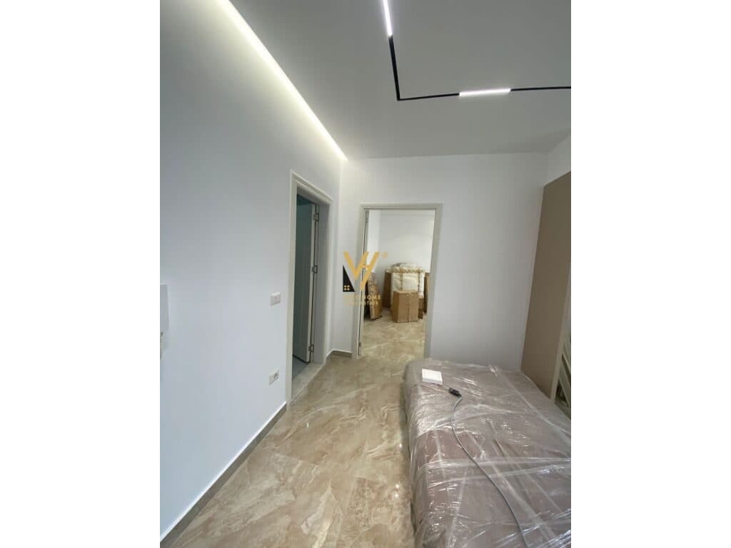 Jepet Zyre me qera te Qendra Concord , 5 Maji 177 m2 3