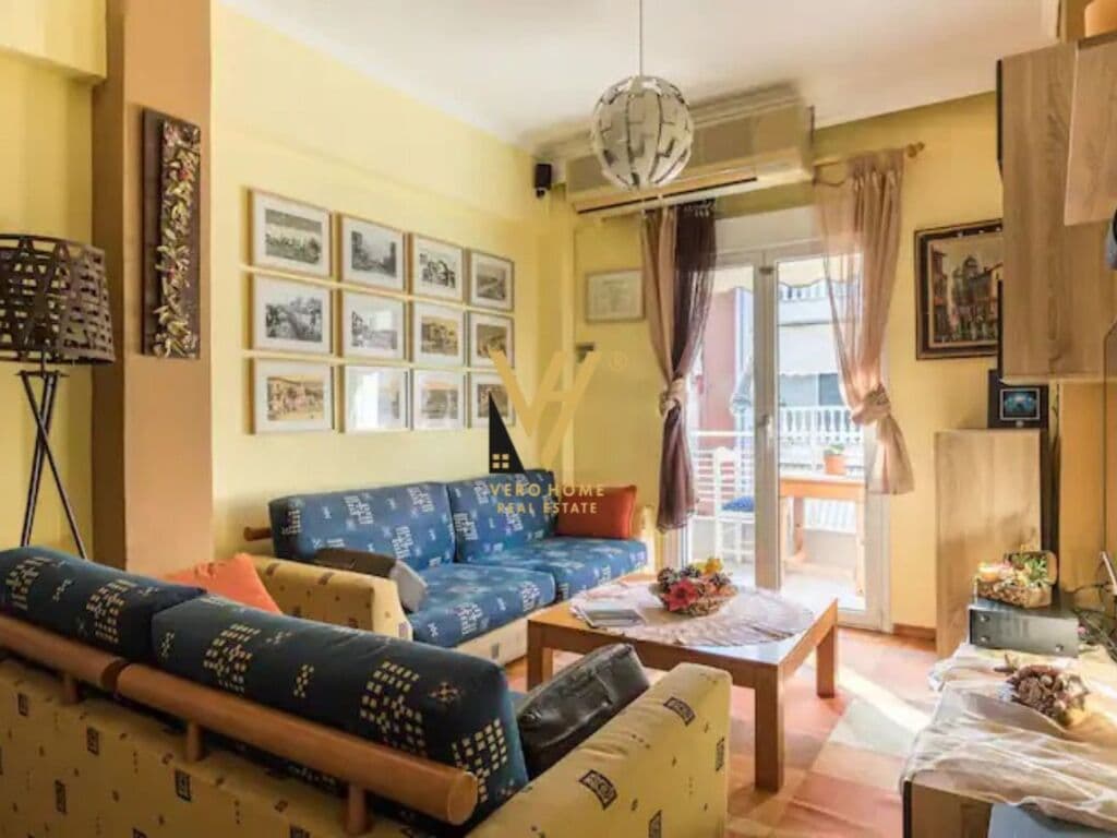 Shitet Apartament 2+1+ballkon te Lulishtja , Komuna e Parisit 90 m2