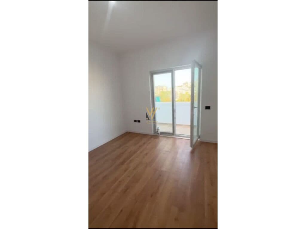 Shitet apartament 1+1+ballkon ne Vasil Shanto 66 m2