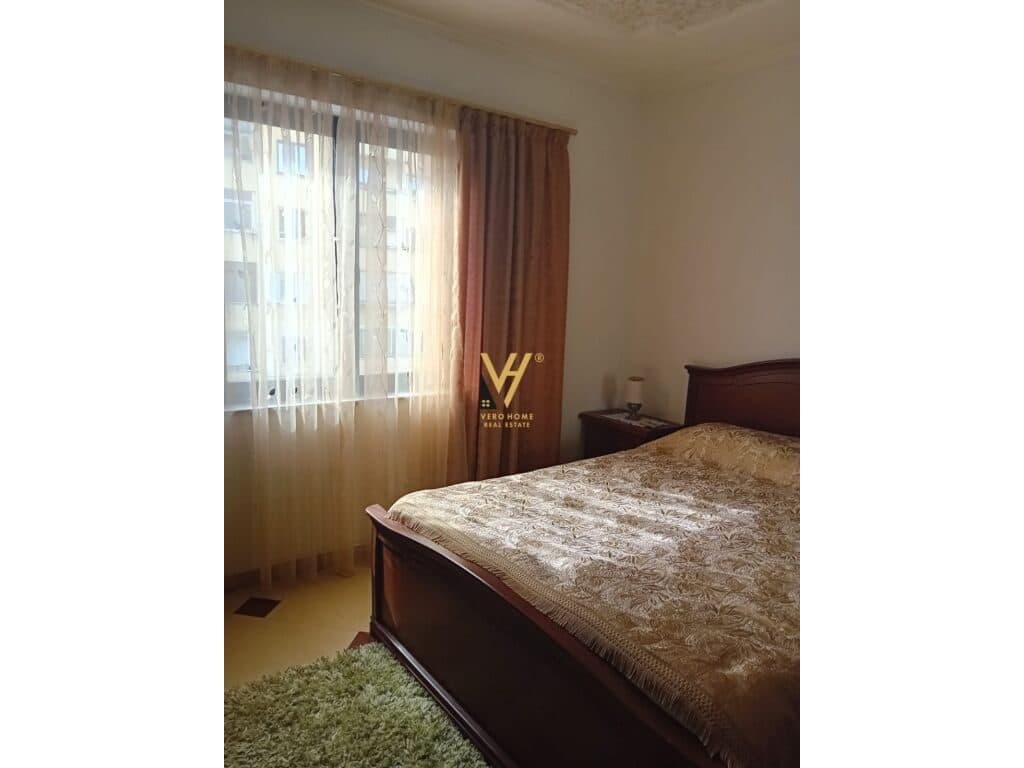 Jepet Apartament 1+1+ballkon me qera te Rruga Petro Nini Luarasi 70 m2