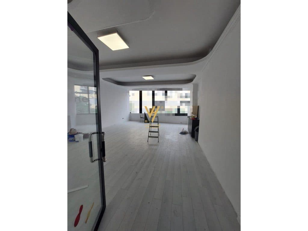 JEPET ZYRE 60M2 ME QERA NE ASTIR 70.000 LEKE 1