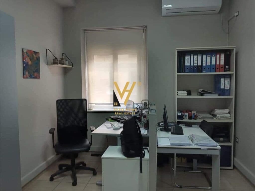 Jepet Zyre me qera ne Bllok 140 m2 2
