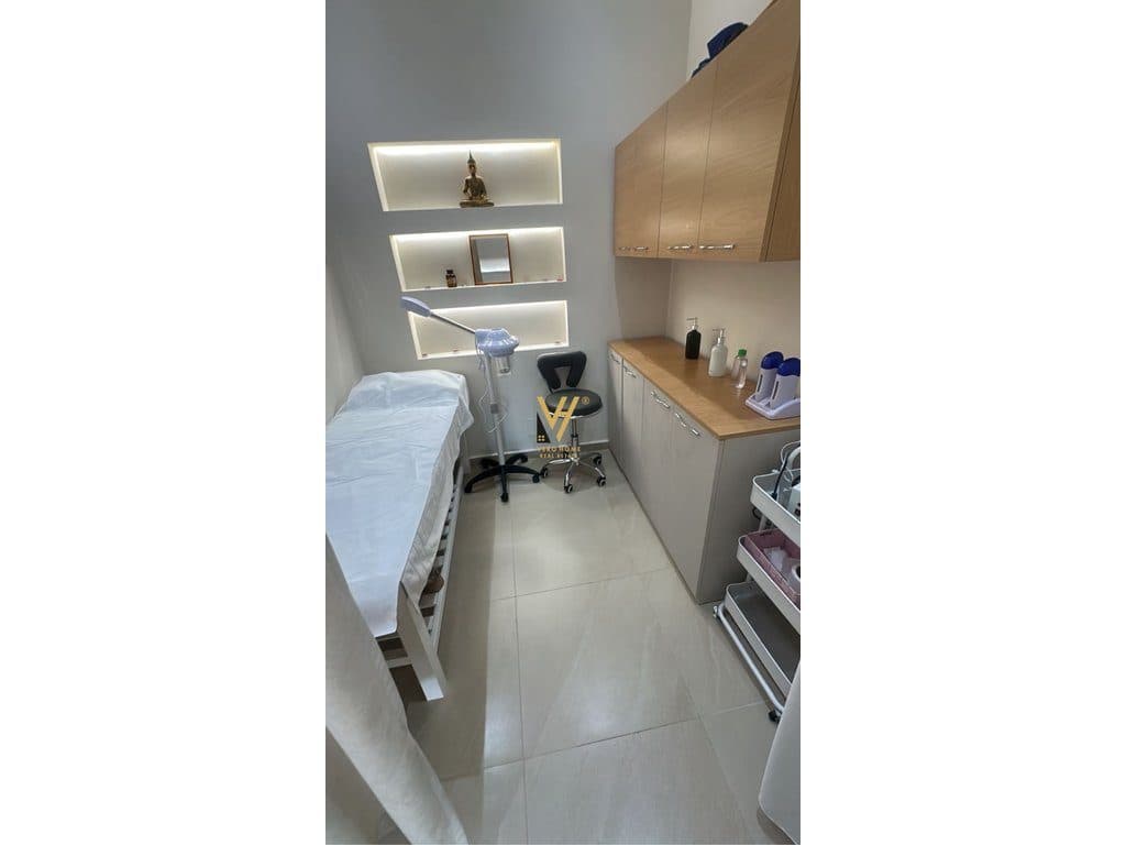 JEPET SALLON ESTETIKE 45 M2 ME QIRA TE SQUARE 21 – 1.500 EURO 4