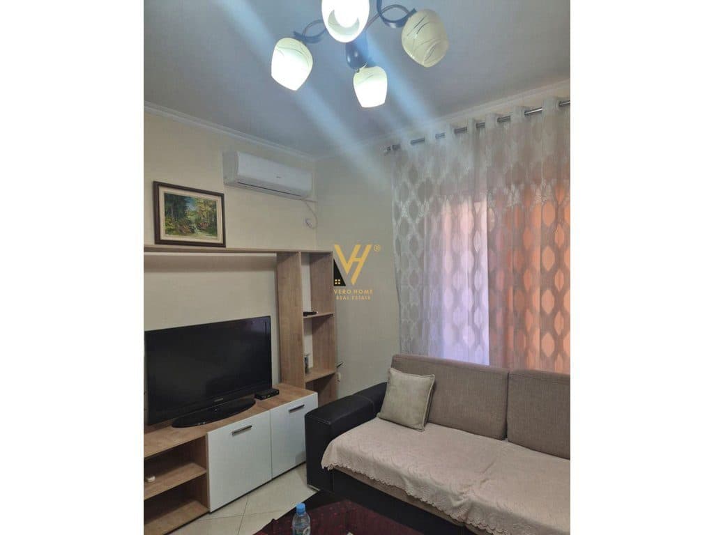 JEPET APARTAMENT 1+1+BLK ME QERA TE 5 MAJI 450 EURO