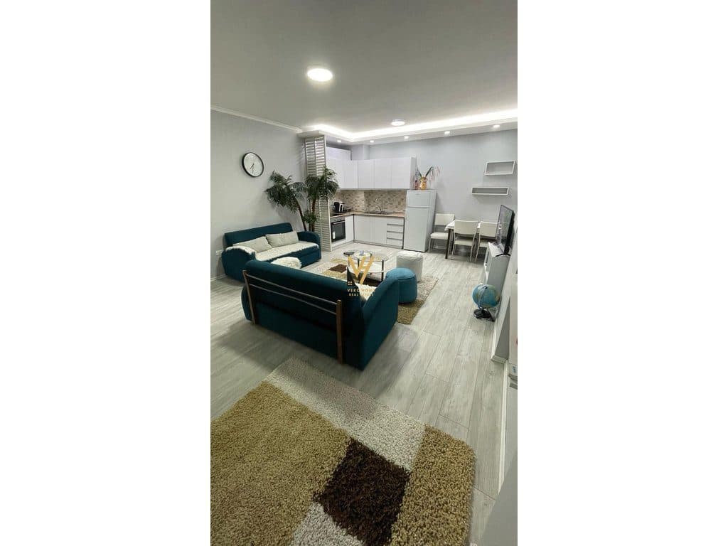 JEPET APARTAMENT 1+1 ME QERA TE KOMUNA E PARISIT 65.000 LEKE 2
